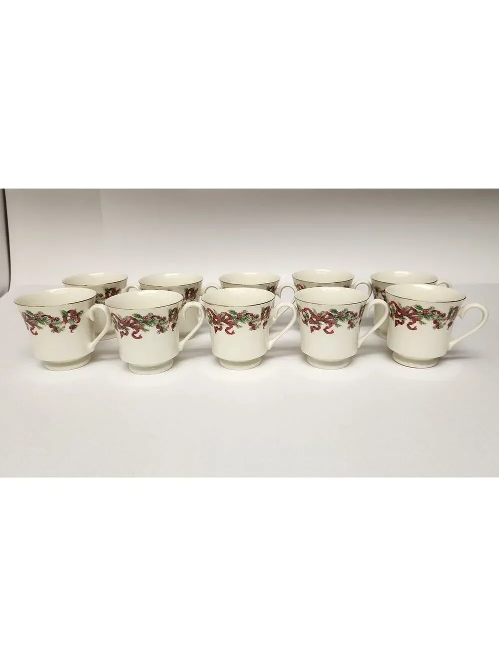 Christmas Ribbon By World Bazaars Vintage 42 PC Porcelain Dinnerware Dish Set